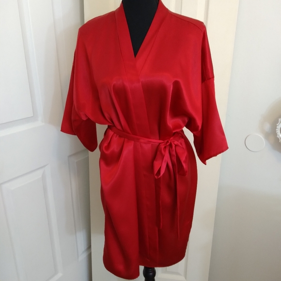 LA Intimates Red Robe - Picture 1 of 3